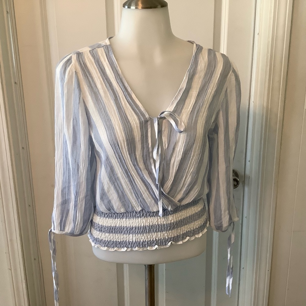 Blousology blue and white striped top size XS